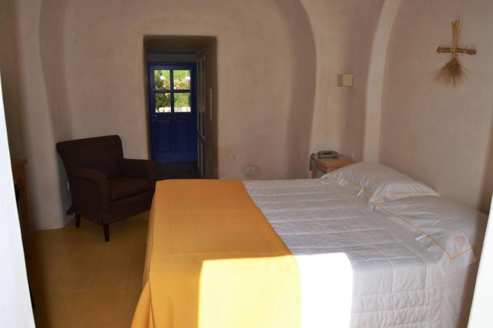 Relais Masseria Villa Cenci Чистернино Экстерьер фото