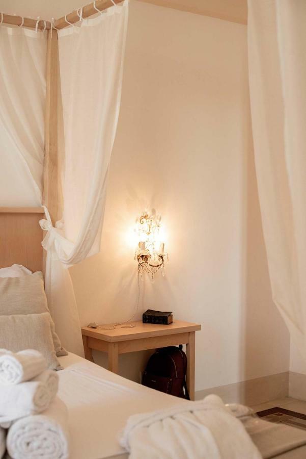 Relais Masseria Villa Cenci Чистернино Экстерьер фото
